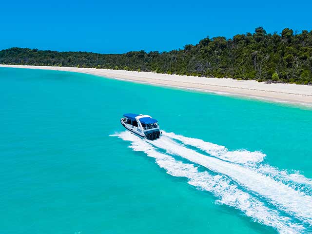 ZigZag Whitsundays Whitehaven Beach Tour