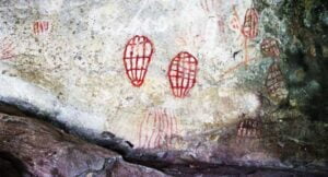 History of the Whitsundays aboriginal rock paintings located on Hook Island.