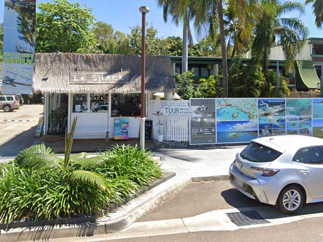 Le Shack Cafe and Travel Store Middle of Airlie Beach Main Street