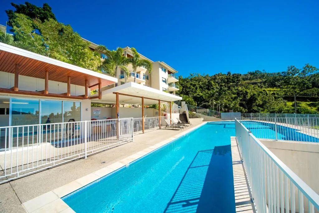 Airlie Summit Apartments